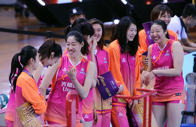 ag体育平台官网-犹他爵士训练开放日；今晨回应争议引欢呼；全明星赛在即；赛季目标并未改变