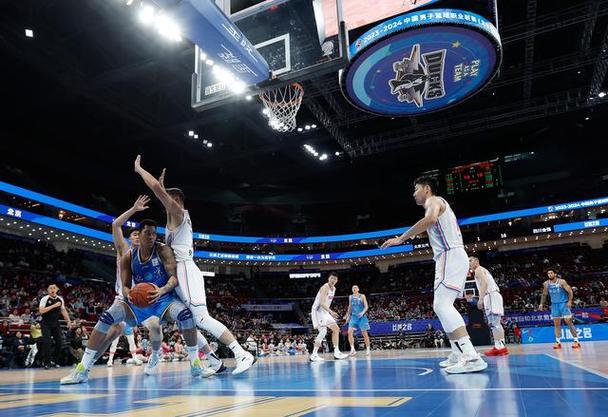 转会期NBA总决赛焦点战，纽约尼克斯造点机会，悬念犹存，赛季目标并未改变