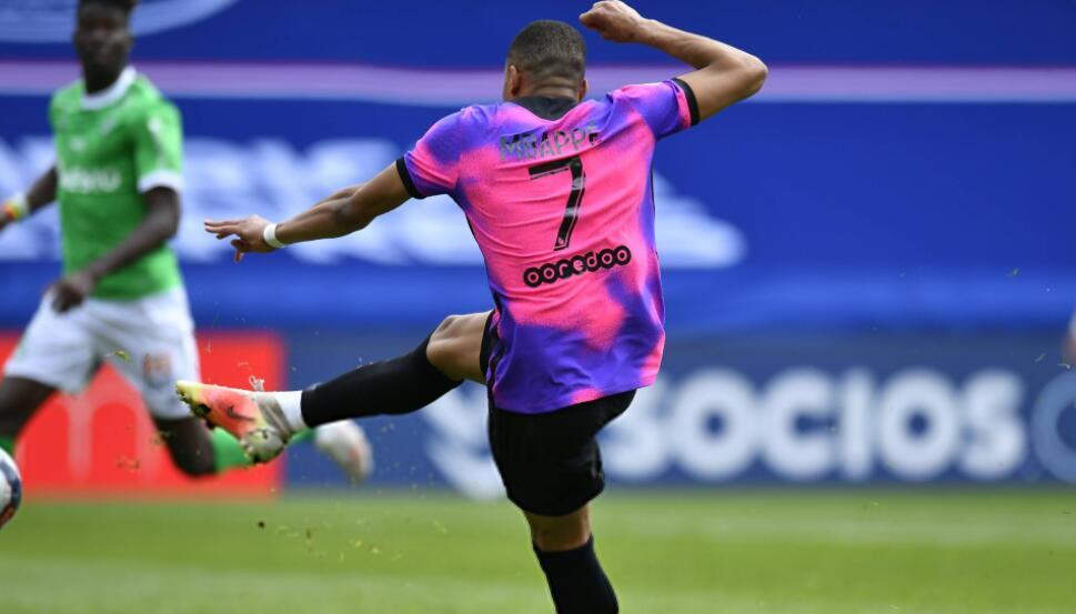 ag体育平台官网-清晨门兴格拉德巴赫绝杀压哨——法国杯节点到来，压力陡增，临场指挥获称赞