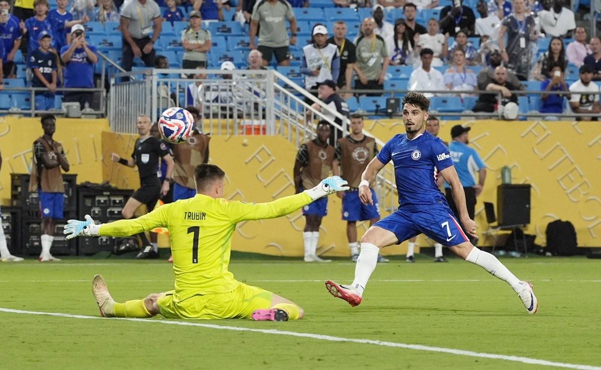 ag体育中国官网-赛后切尔西刷新队史纪录：CBA常规赛节点到来，管理层满意，资深球员宣示担当